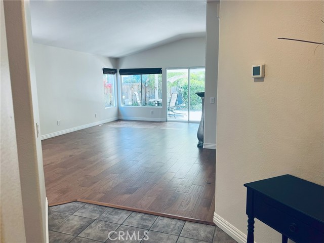 2 Maison, Aliso Viejo CA: https://media.crmls.org/medias/0ab3286c-89f5-49f3-b43f-fd7dfdf87b32.jpg