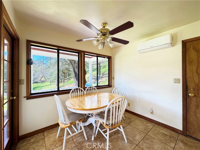 Detail Gallery Image 21 of 75 For 1800 Boonville Rd, Ukiah,  CA 95482 - 5 Beds | 4/1 Baths