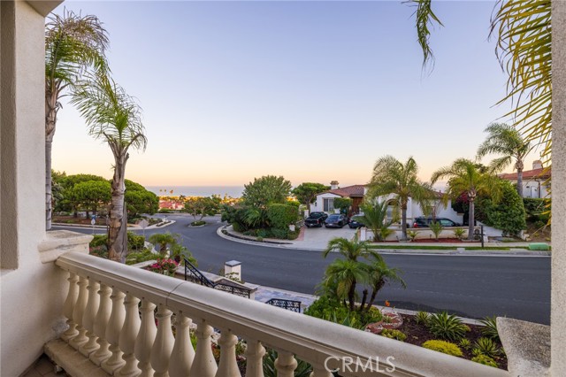 Detail Gallery Image 30 of 32 For 82 Albero Ct, Rancho Palos Verdes,  CA 90275 - 4 Beds | 3/1 Baths