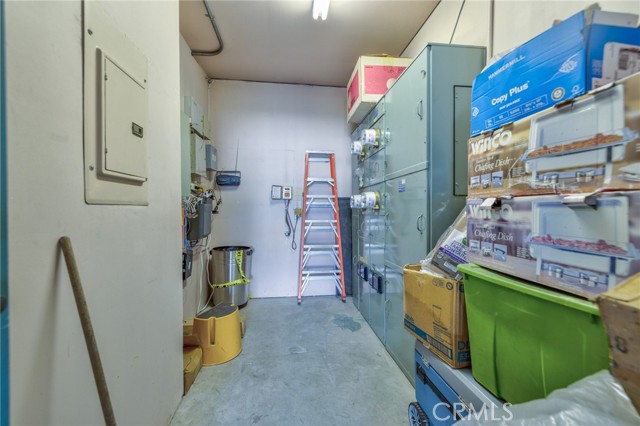 Image 47 of 52 For 16336 Whittier