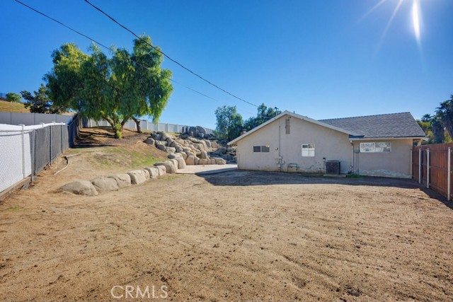 17380 Mockingbird Canyon, Riverside CA: https://media.crmls.org/medias/0ab4b0f2-7a83-474f-ba5e-ea791e3c246d.jpg