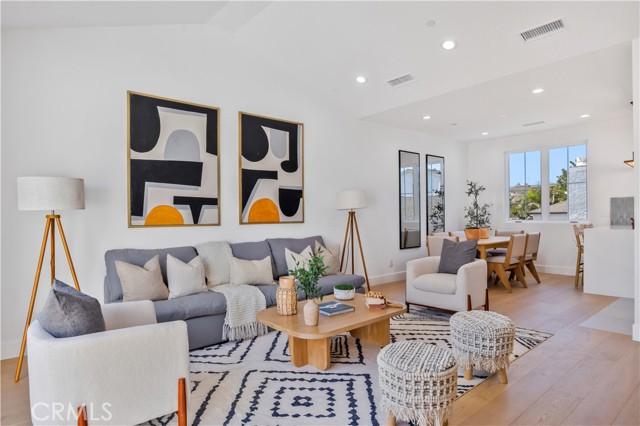 2420 Ives Lane, Redondo Beach, California 90278, 4 Bedrooms Bedrooms, ,3 BathroomsBathrooms,Residential,For Sale,Ives,SB25133825