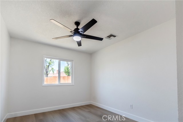Detail Gallery Image 12 of 27 For 428 W Grove St, Rialto,  CA 92376 - 3 Beds | 2 Baths
