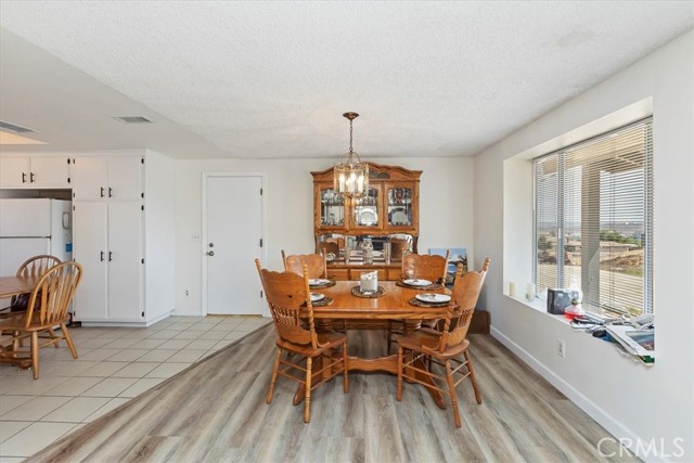 20061 Lounsberry Road, Perris CA: https://media.crmls.org/medias/0ab60f12-93a6-41fd-9631-de2ce5f68b82.jpg