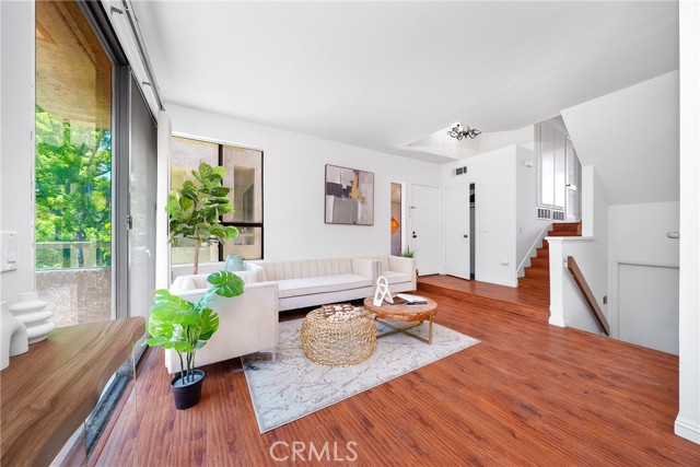 Detail Gallery Image 9 of 25 For 1188 Walnut Grove a,  Rosemead,  CA 91770 - 2 Beds | 2 Baths