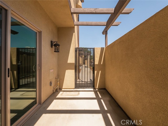 Detail Gallery Image 6 of 21 For 1185 W Grand #3,  Pomona,  CA 91766 - 3 Beds | 3 Baths