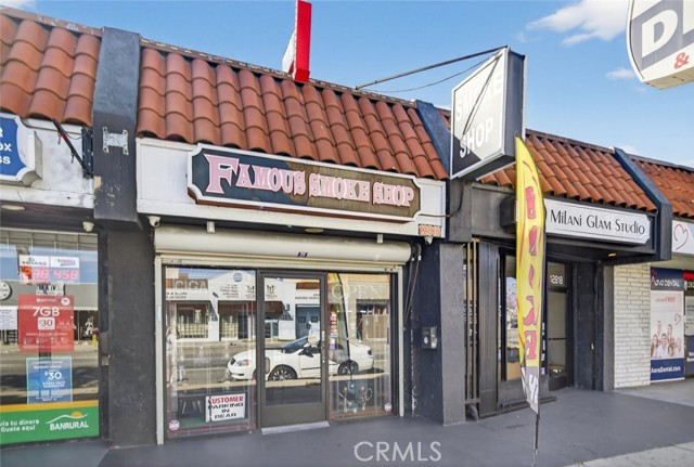 12816 Victory Boulevard, Valley Glen CA: https://media.crmls.org/medias/0ab74f7f-05c0-471a-add4-c4a82b4907a1.jpg