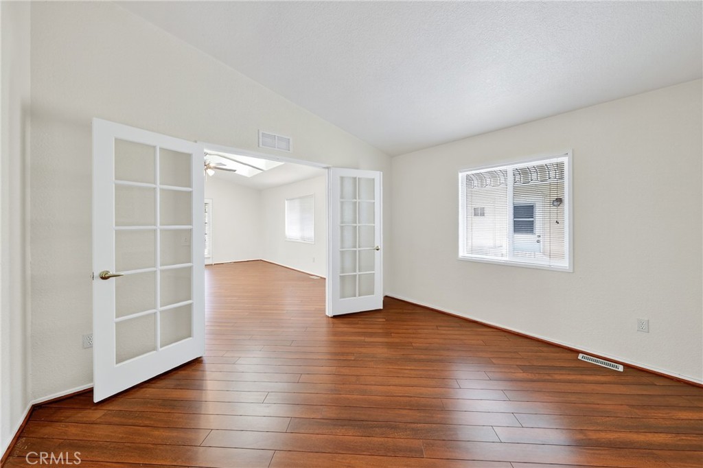 MLS #OC25256466 image #19