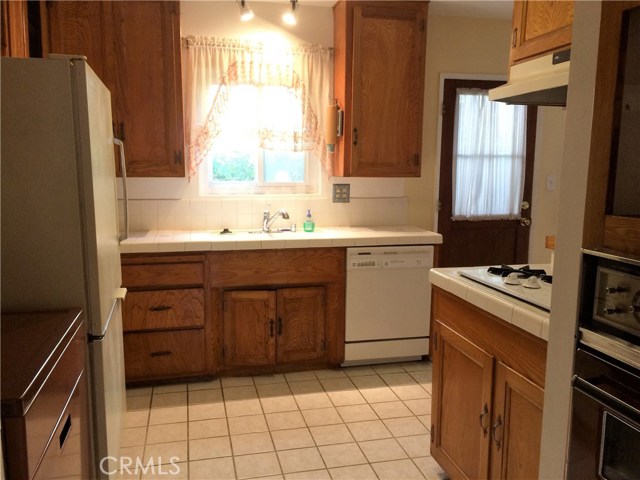 326 Prospect Avenue, Redondo Beach, California 90277, 4 Bedrooms Bedrooms, ,1 BathroomBathrooms,Residential,Sold,Prospect,SB17001248