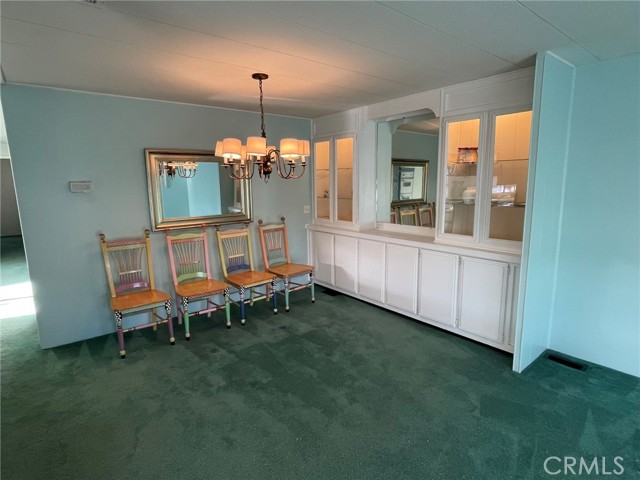 Detail Gallery Image 9 of 19 For 101 Malaga St #101,  Tustin,  CA 92780 - 2 Beds | 2 Baths