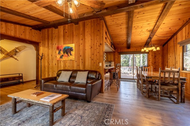 Detail Gallery Image 8 of 40 For 566 Division Dr, Big Bear City,  CA 92314 - 3 Beds | 2 Baths