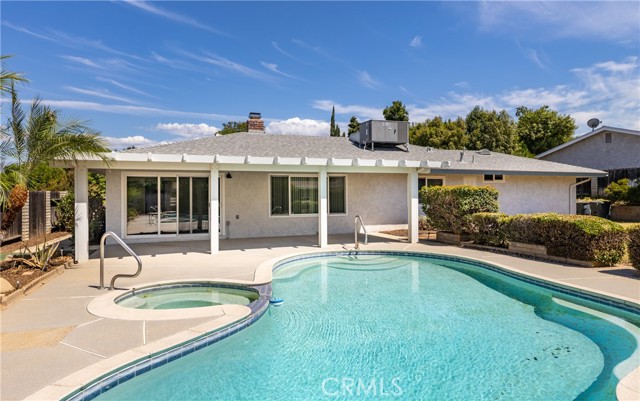 Detail Gallery Image 19 of 22 For 526 Nottingham Dr, Redlands,  CA 92373 - 4 Beds | 2 Baths