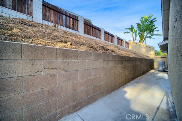 Detail Gallery Image 20 of 25 For 15718 Aqueduct Ln, Chino Hills,  CA 91709 - 3 Beds | 2 Baths