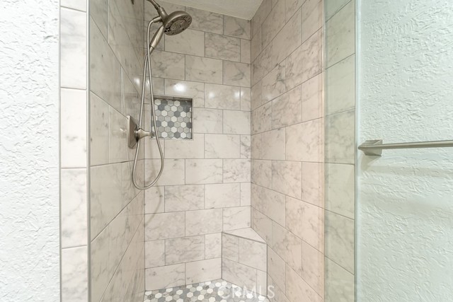 24161 Kathy Avenue, Lake Forest CA: https://media.crmls.org/medias/0abaac17-7cdd-42a4-a92d-0a6402389b92.jpg