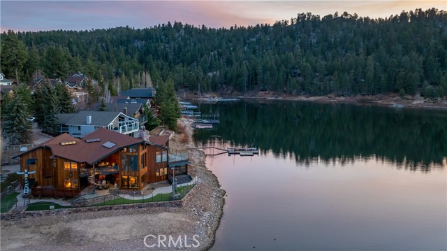 Detail Gallery Image 19 of 33 For 655 Cove Dr, Big Bear Lake,  CA 92315 - 6 Beds | 5/2 Baths