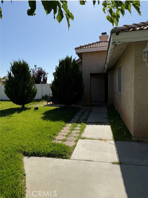 1730 Landsford Street, Lancaster CA: https://media.crmls.org/medias/0abbccac-fe13-468f-9483-e310bcd0f1bd.jpg