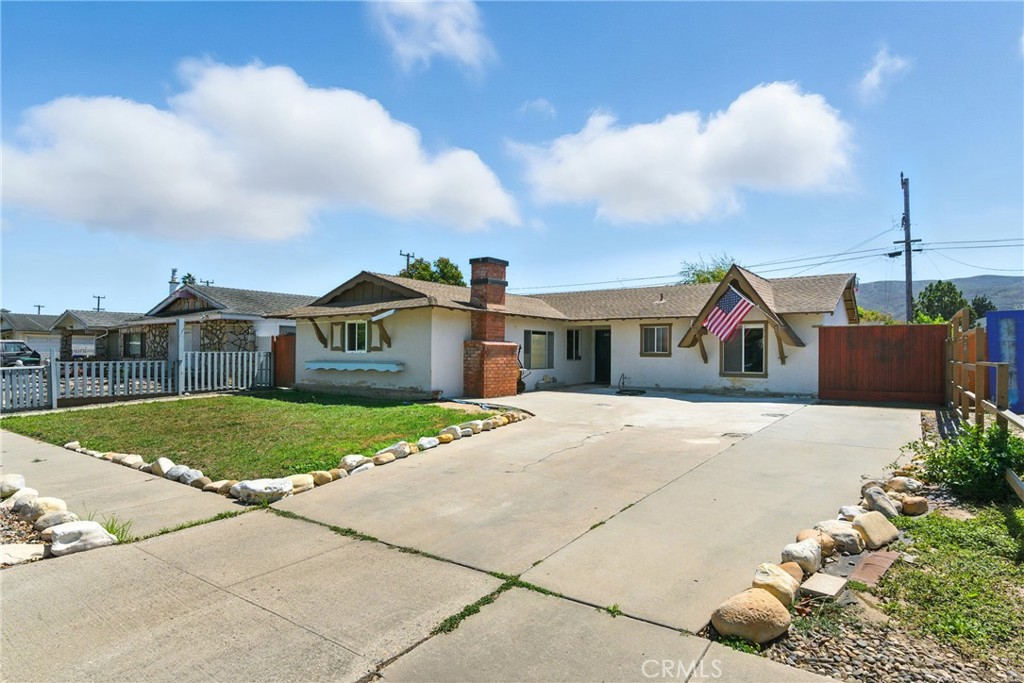 1408 W Walnut Avenue
