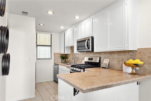 Detail Gallery Image 10 of 25 For 3832 Overland Ave #2,  Culver City,  CA 90232 - 2 Beds | 2/1 Baths