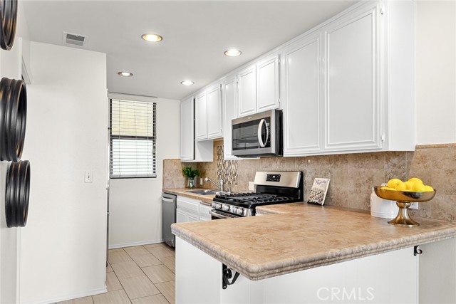 Detail Gallery Image 10 of 25 For 3832 Overland Ave #2,  Culver City,  CA 90232 - 2 Beds | 2/1 Baths