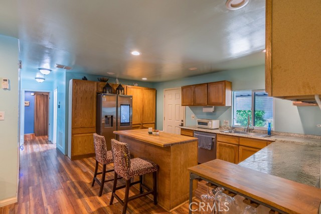 Detail Gallery Image 7 of 43 For 23500 the Old Rd #35,  Newhall,  CA 91321 - 3 Beds | 2 Baths