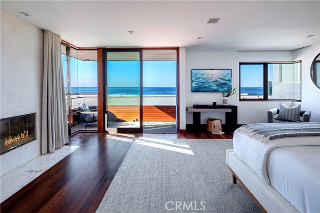 Detail Gallery Image 14 of 45 For 732 the Strand, Hermosa Beach,  CA 90254 - 3 Beds | 3/1 Baths