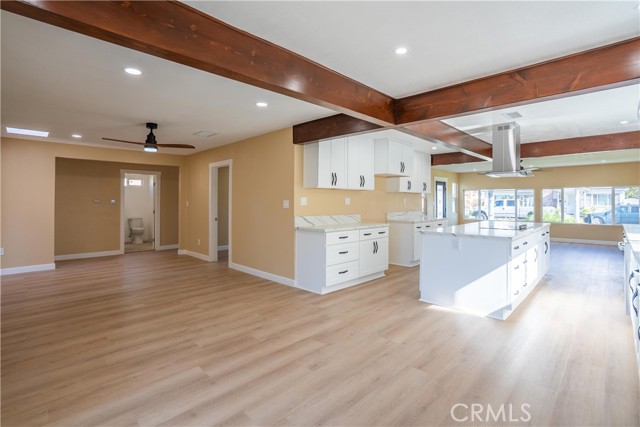 Front Image Thumbnail for CRDW26018779