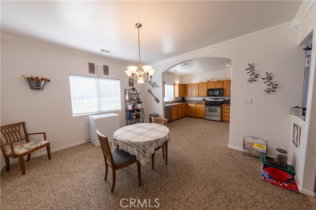 Detail Gallery Image 6 of 20 For 18451 Branding Iron Ct, Tehachapi,  CA 93561 - 4 Beds | 2 Baths