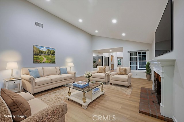 A second decorating option for the living room