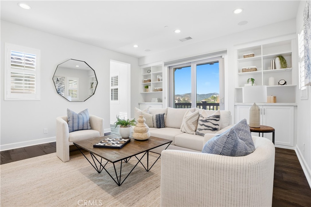 MLS #OC25270445 image #42