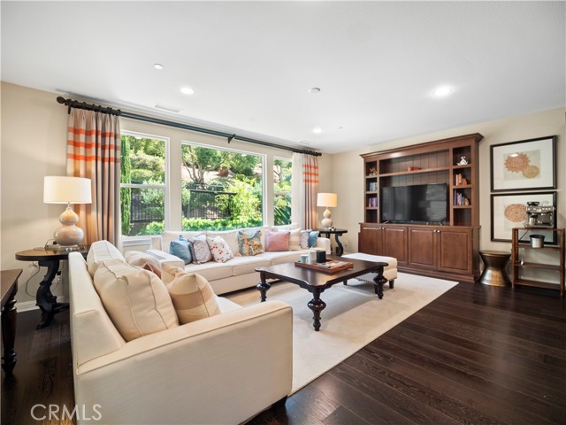 Detail Gallery Image 17 of 53 For 20365 Chianti Ct, Yorba Linda,  CA 92886 - 3 Beds | 3/1 Baths