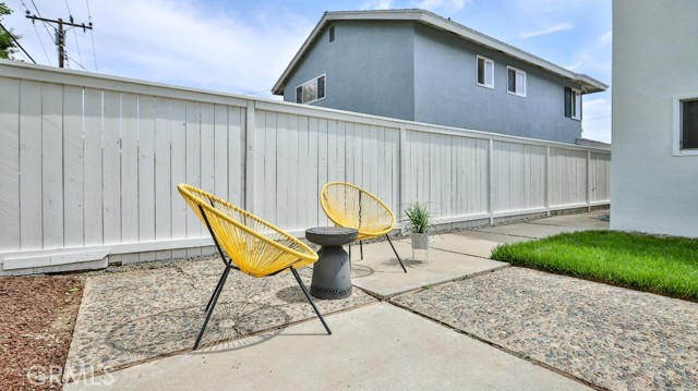 2737 Lorenzo Avenue, Costa Mesa CA: https://media.crmls.org/medias/0ac24bff-aa93-429e-ba51-10504959b8f8.jpg