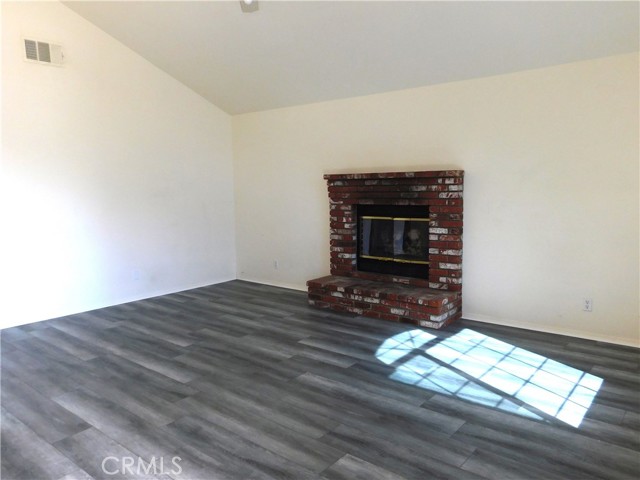 Detail Gallery Image 8 of 18 For 20321 88th, California City,  CA 93505 - 3 Beds | 2 Baths