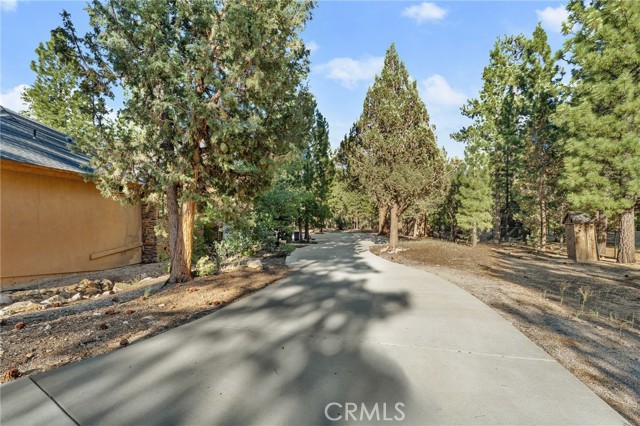 1540 Alderwood Court, Big Bear City CA: https://media.crmls.org/medias/0ac2943c-3964-4add-a4fa-5a733c2e4b60.jpg