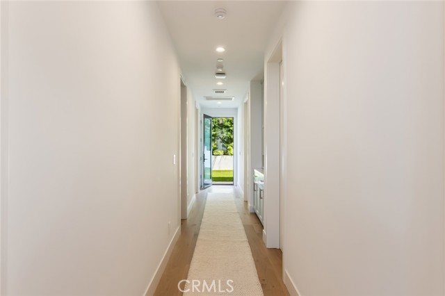 Detail Gallery Image 29 of 31 For 931 Duncan Ave, Manhattan Beach,  CA 90266 - 6 Beds | 5/2 Baths