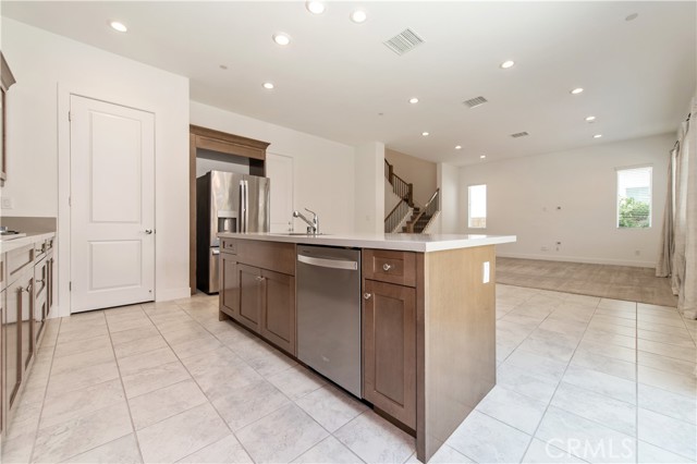 19256 Merryweather Drive, Canyon Country CA: https://media.crmls.org/medias/0ac303aa-e28c-4f16-bbb9-e93f20b4c781.jpg