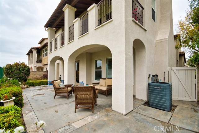 Detail Gallery Image 47 of 58 For 4002 Emerald Downs Dr, Yorba Linda,  CA 92886 - 3 Beds | 2/1 Baths