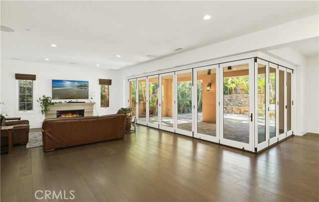 Detail Gallery Image 21 of 61 For 115 Candleglow, Irvine,  CA 92602 - 5 Beds | 5/1 Baths