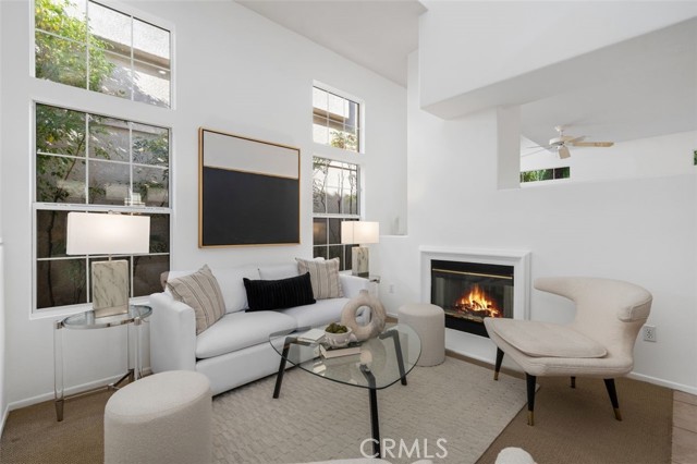 Detail Gallery Image 5 of 36 For 3015 E Avenida De Los Arboles, Thousand Oaks,  CA 91362 - 3 Beds | 2/1 Baths