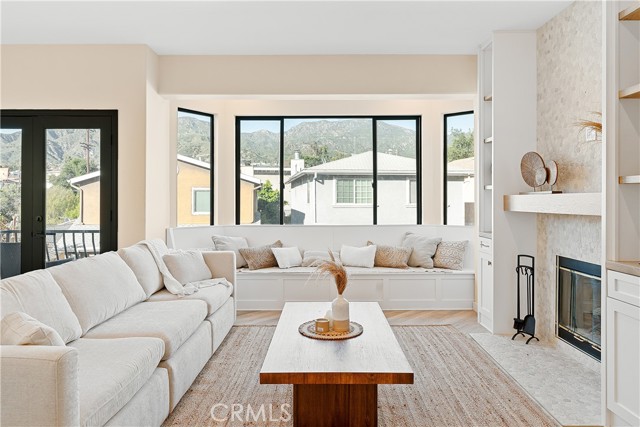 Detail Gallery Image 1 of 56 For 7422 Valaho Ln, Tujunga,  CA 91042 - 3 Beds | 2/2 Baths