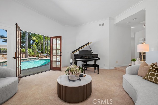 Detail Gallery Image 9 of 72 For 28911 Glen Ridge, Mission Viejo,  CA 92692 - 5 Beds | 4/1 Baths