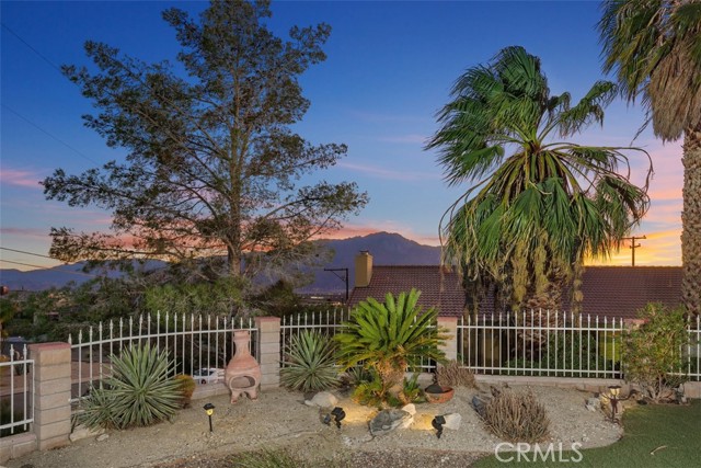 Detail Gallery Image 3 of 29 For 9281 Valencia Dr, Desert Hot Springs,  CA 92240 - 3 Beds | 2 Baths