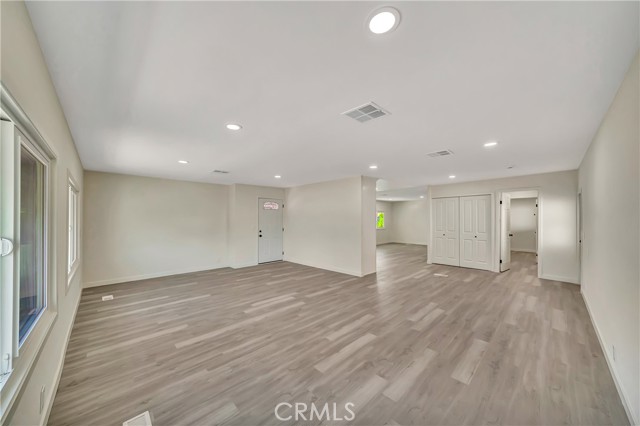 Detail Gallery Image 5 of 52 For 27361 Sierra Hwy #109,  Canyon Country,  CA 91351 - 2 Beds | 2 Baths