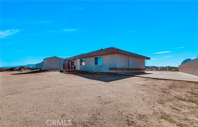 Detail Gallery Image 2 of 34 For 10180 Buffalo Rd, Oak Hills,  CA 92344 - 5 Beds | 4 Baths