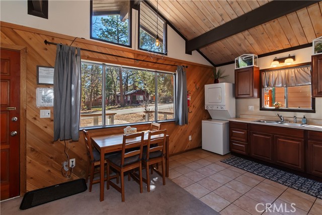 254 Wabash Lane, Sugarloaf CA: https://media.crmls.org/medias/0ac5cc98-3127-46d4-ab98-13e3c4696c60.jpg