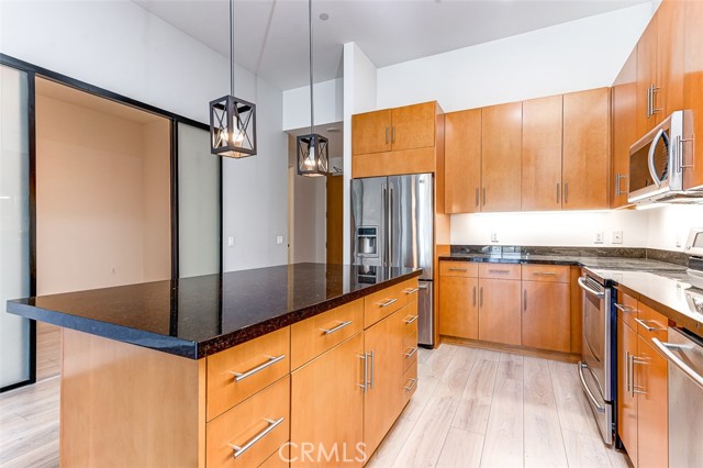 Detail Gallery Image 4 of 15 For 3223 W 6th St #306,  Los Angeles,  CA 90020 - 2 Beds | 2 Baths