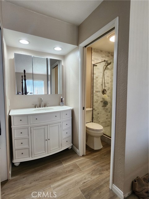 Detail Gallery Image 12 of 14 For 26901 Rainbow Glen Dr #642,  Canyon Country,  CA 91351 - 3 Beds | 2 Baths