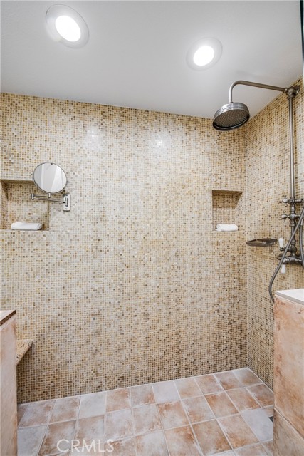 20516 Germain Street, Chatsworth CA: https://media.crmls.org/medias/0ac99990-4d30-4e80-b783-8d801bd675b8.jpg