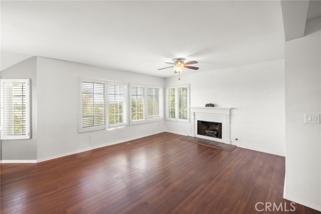 Detail Gallery Image 3 of 39 For 1053 Lakeview, Azusa,  CA 91702 - 2 Beds | 2 Baths