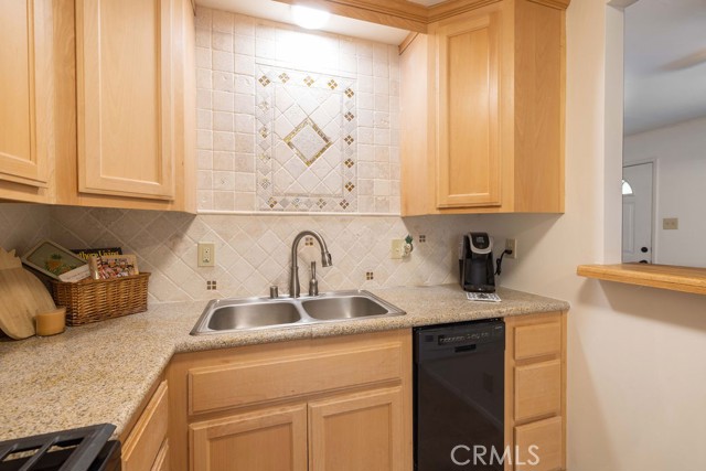 Detail Gallery Image 6 of 25 For 42637 La Placida, Big Bear Lake,  CA 92315 - 2 Beds | 1 Baths