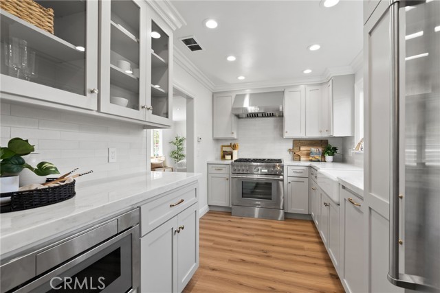 340 Broadway, Costa Mesa CA: https://media.crmls.org/medias/0acabbd4-2758-4499-890c-a0b46af4d84d.jpg
